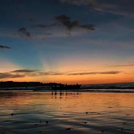 The Coast Beachfront Hotel Tamarindo Exterior photo