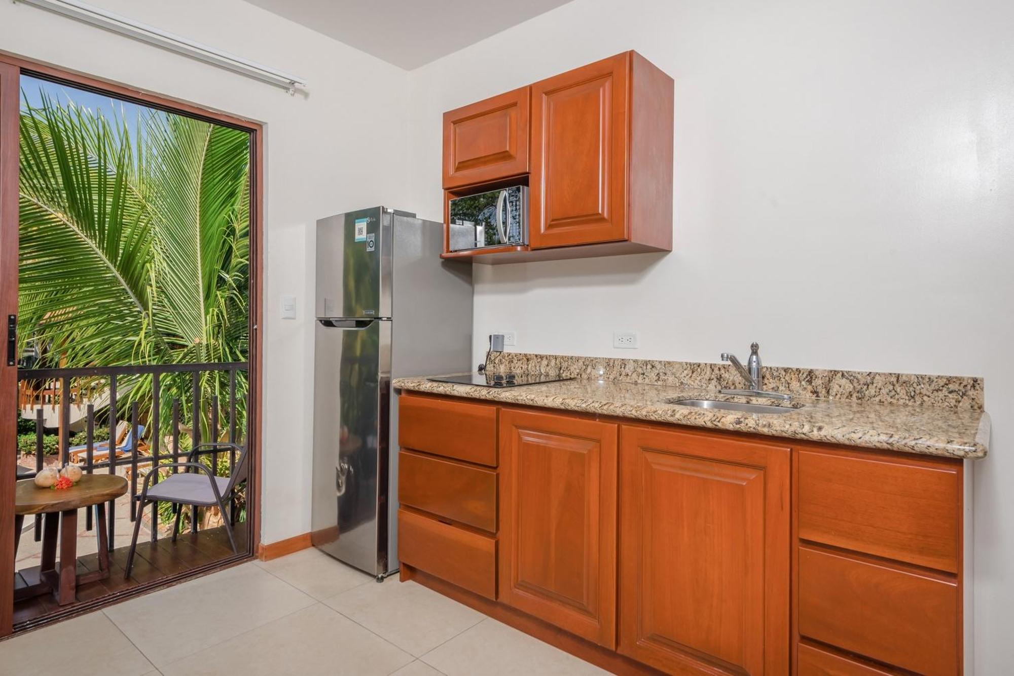 The Coast Beachfront Hotel Tamarindo Exterior photo