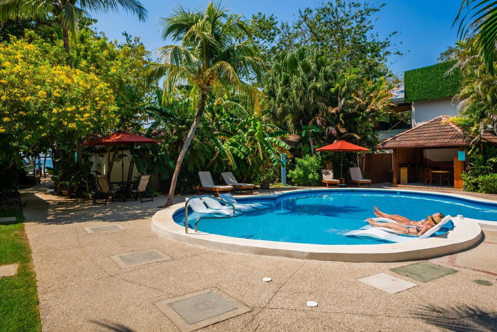 The Coast Beachfront Hotel Tamarindo Exterior photo