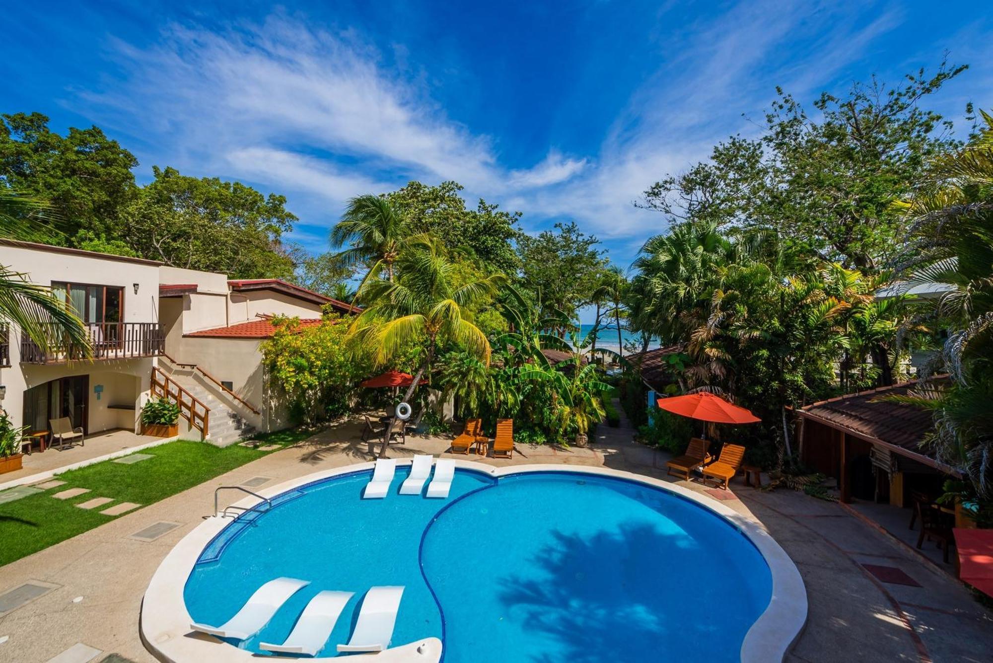 The Coast Beachfront Hotel Tamarindo Exterior photo
