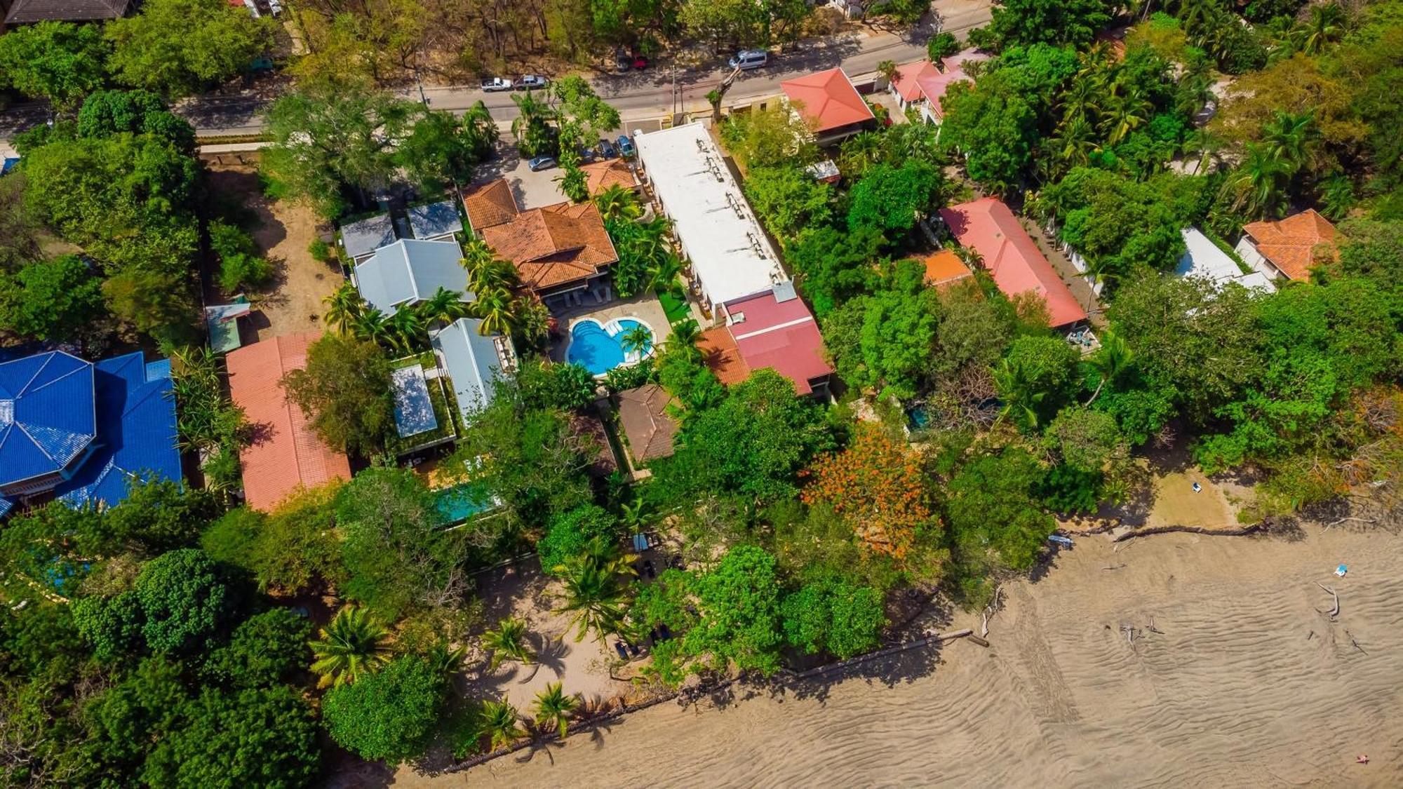 The Coast Beachfront Hotel Tamarindo Exterior photo