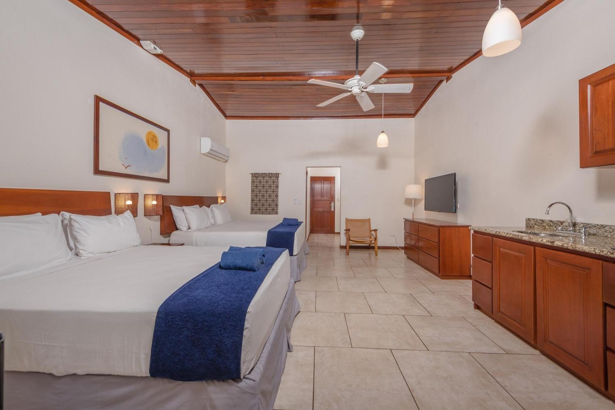 The Coast Beachfront Hotel Tamarindo Room photo